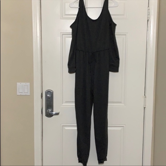 (NEW) Venus Gray Romper Jumpsuit - Picture 4 of 6